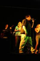 IMG_1398 Im Hintergrund der Drummer, przise und dynamisch