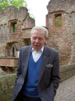 PICT0001 Eugen Holl fhrte durch die Tiefburg